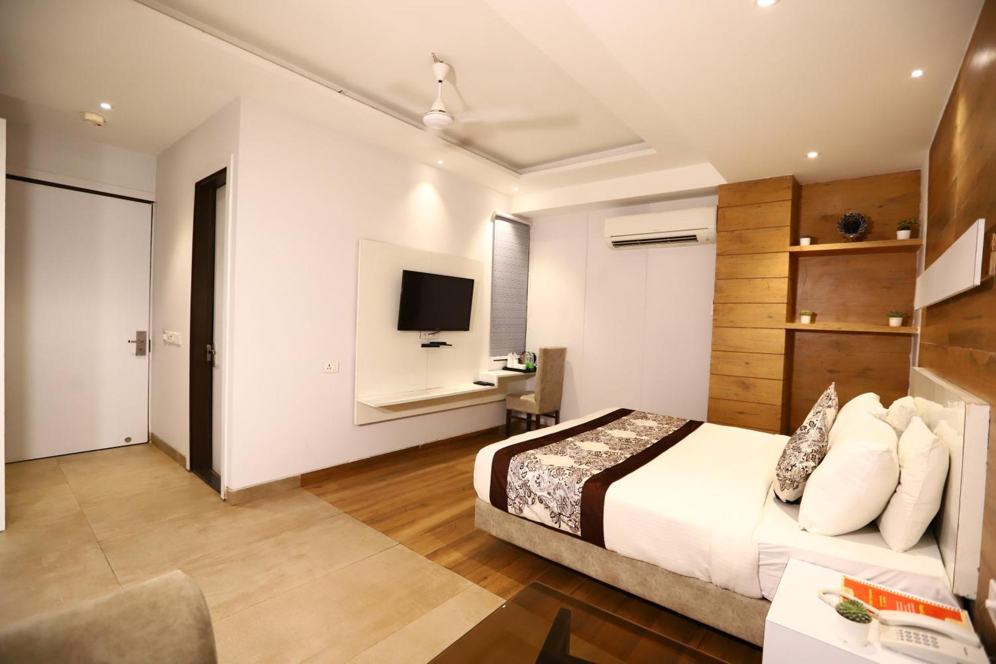 Hotel Kelvish Free Airport Pickup Nueva Delhi Exterior foto