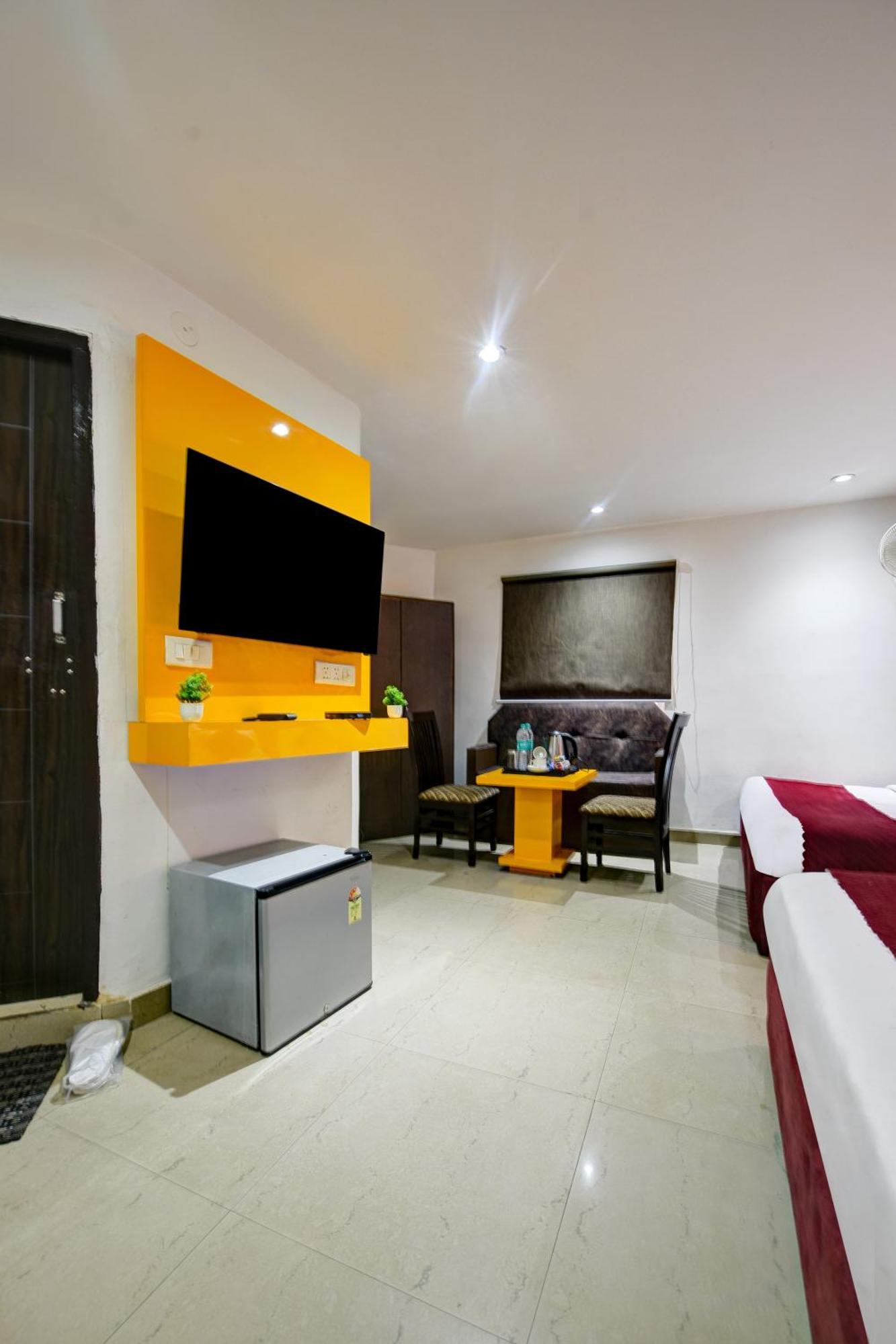 Hotel Kelvish Free Airport Pickup Nueva Delhi Exterior foto